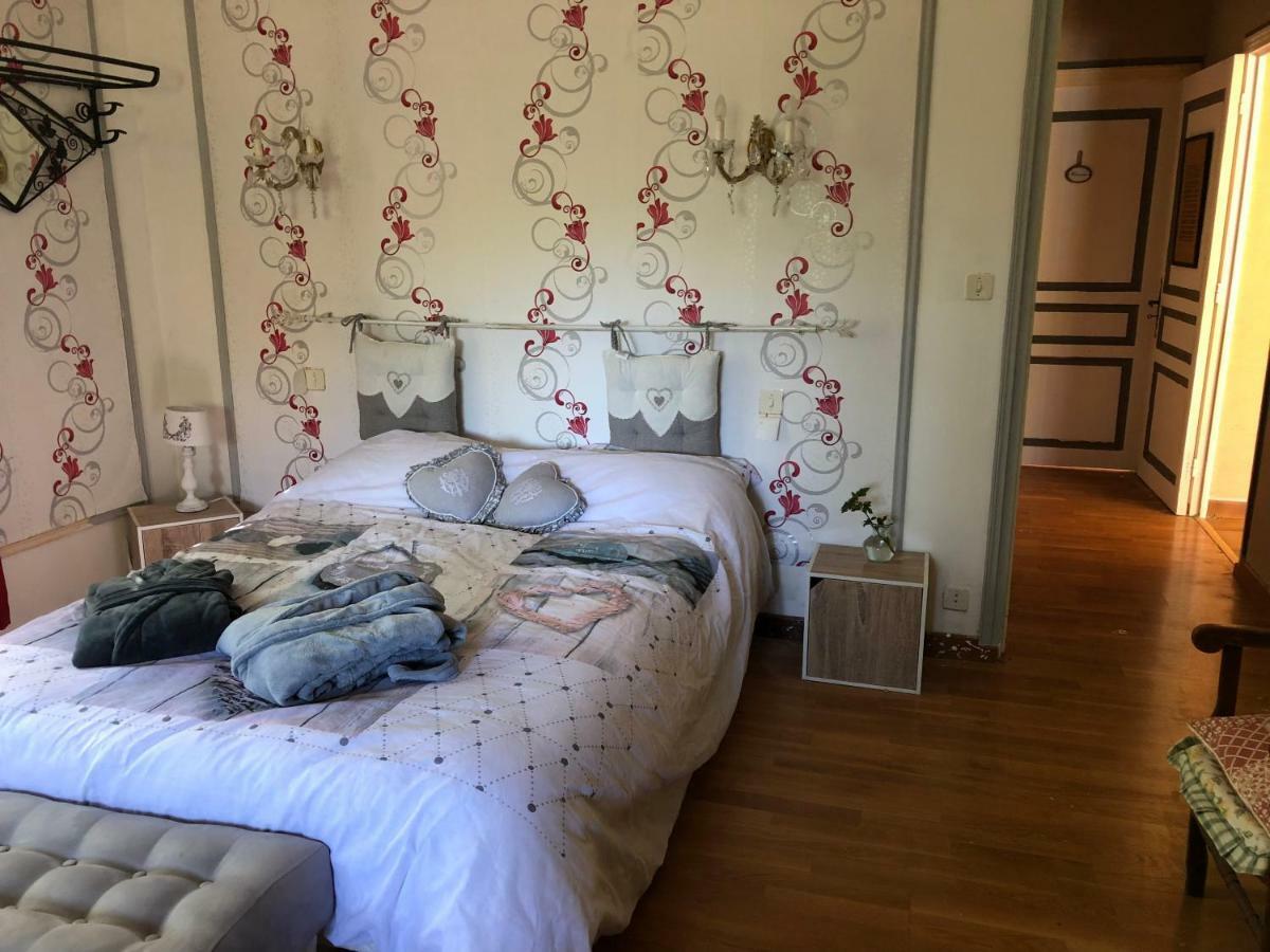 Les Chambres De Cathy Murat Buitenkant foto